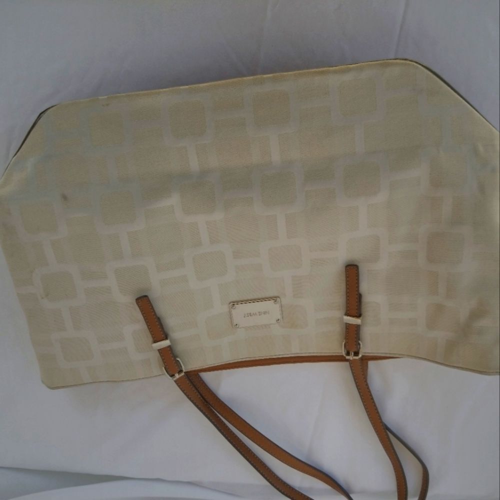 Cream & Tan NINE WEST shoulder purse